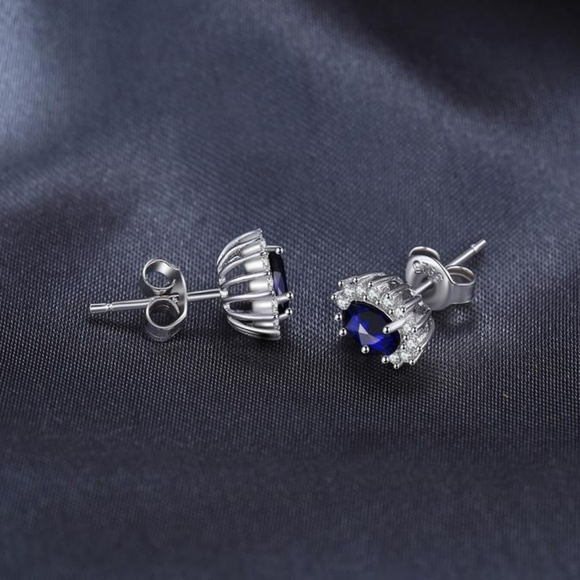 Princess Diana Blue Sapphire Jewelry Set - Picture 5 of 8